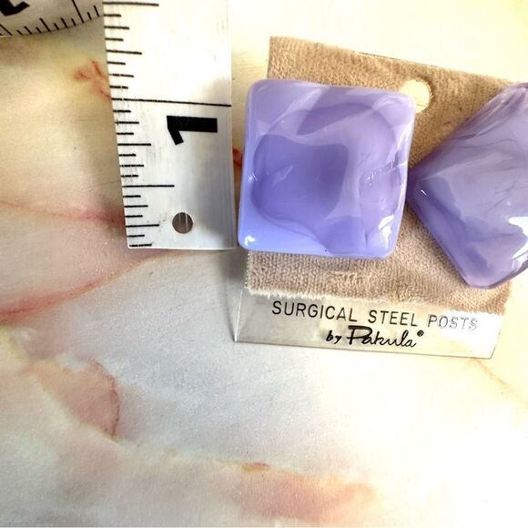 Pakula purple square lucite post earrings - Picture 4 of 10